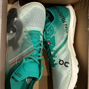 ON Running Teal Track Spikes